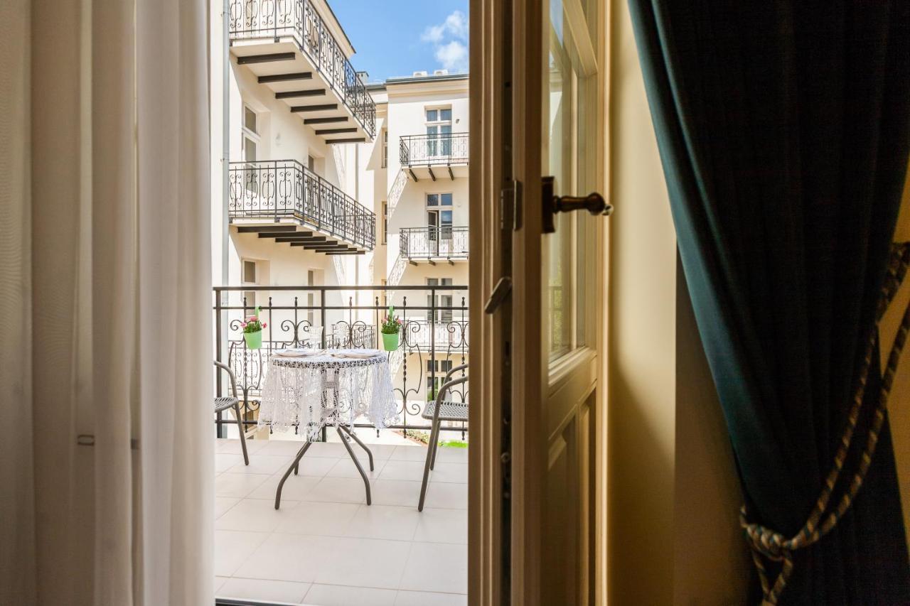 Vintage Sebastiana Apartment Krakow Bagian luar foto