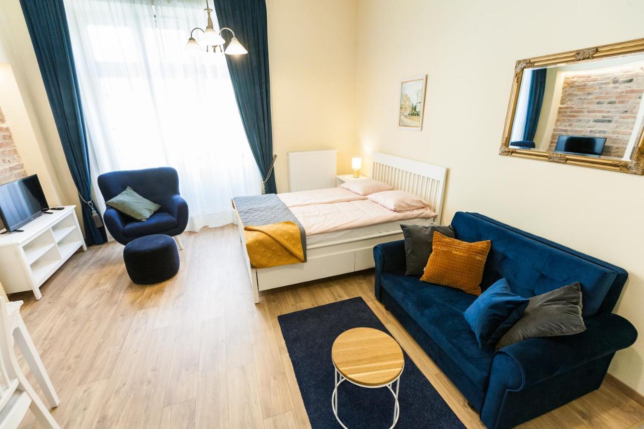 Vintage Sebastiana Apartment Krakow Bagian luar foto